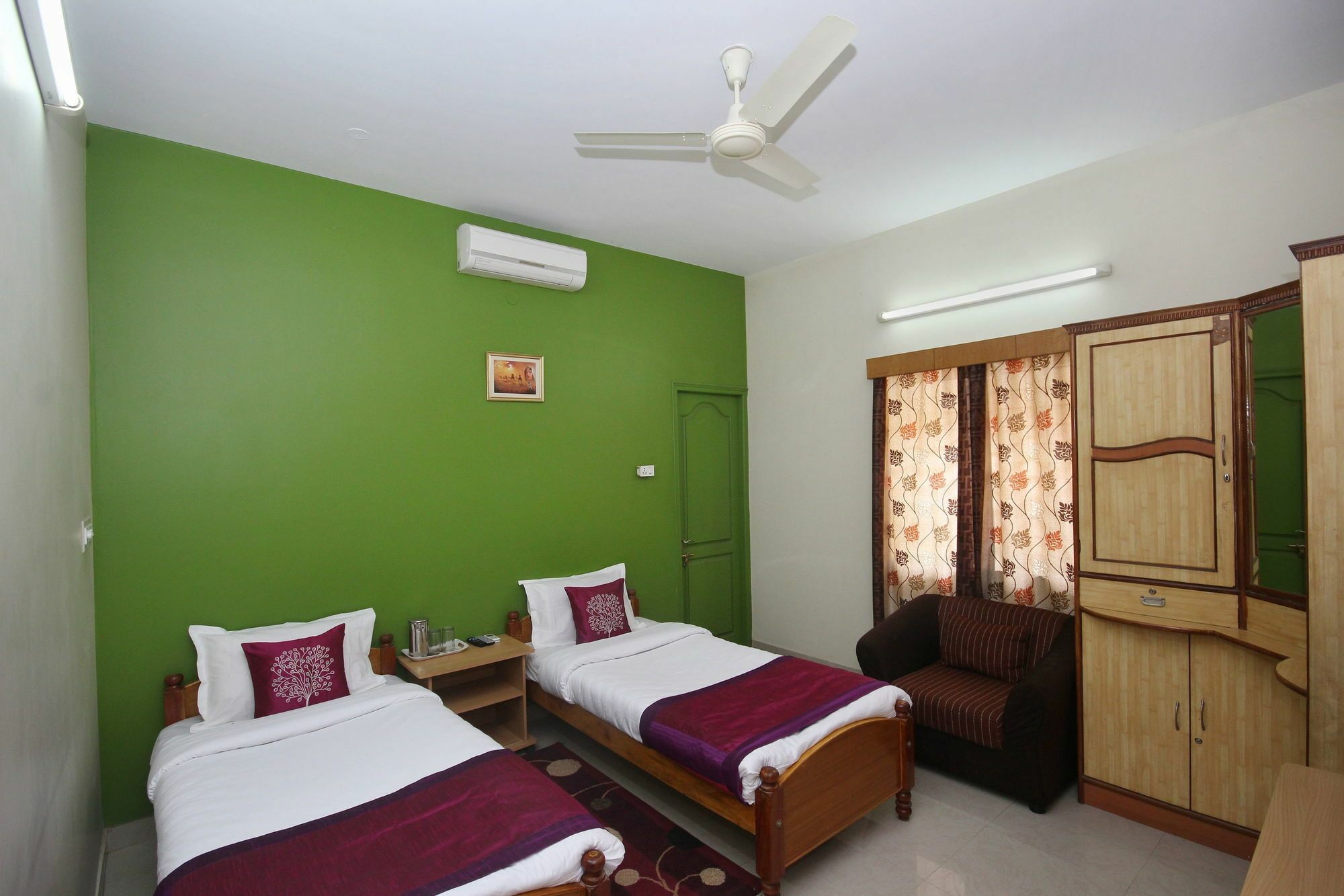 Itsy Hotels Shree Comforts Bangalore Exterior photo